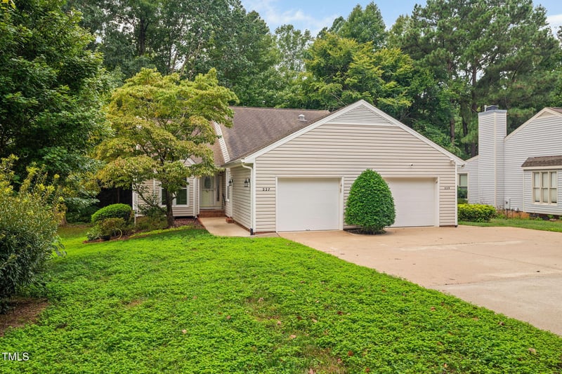227 Chimney Rise Dr, Cary, NC 27511