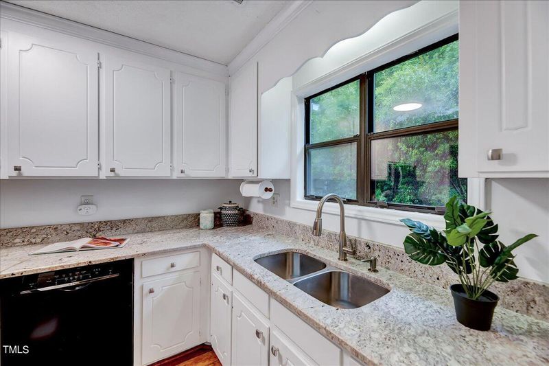 227 Clancy Cir, Cary, NC 27511