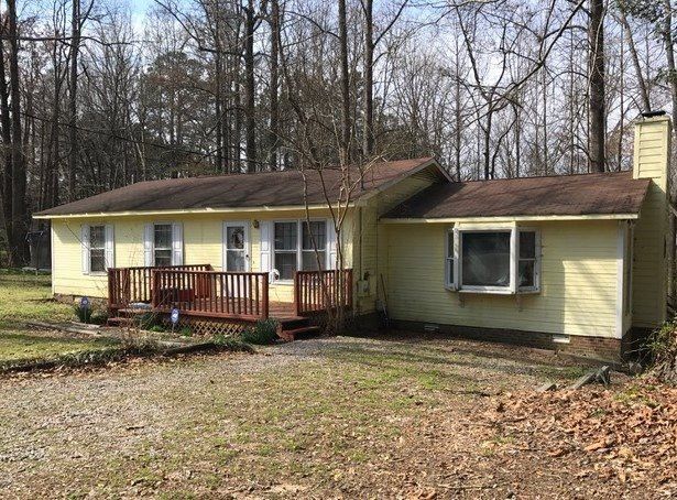 227 Fox Run Dr, Wendell, NC 27591
