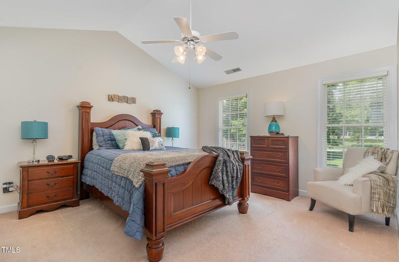 227 Kenmont Dr, Holly Springs, NC 27540