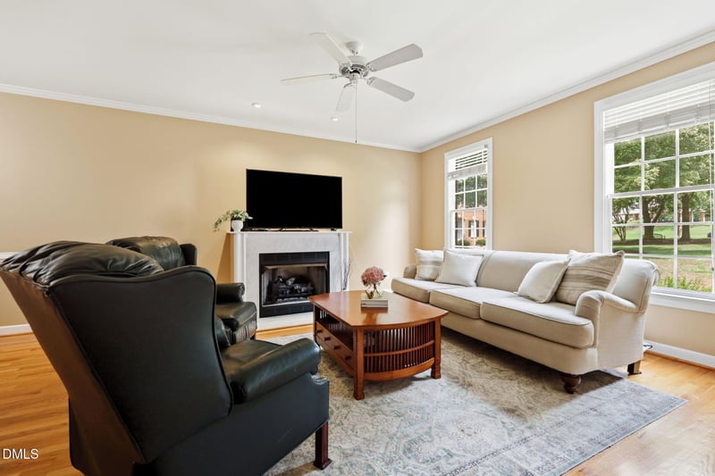 227 Kenmont Dr, Holly Springs, NC 27540