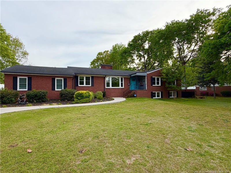 227 Stacy Weaver Dr, Fayetteville, NC 28311