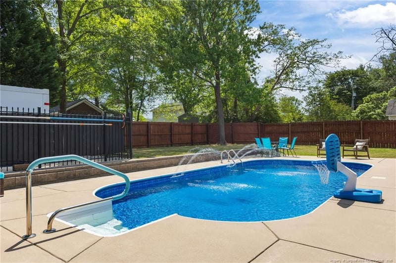 227 Stacy Weaver Dr, Fayetteville, NC 28311