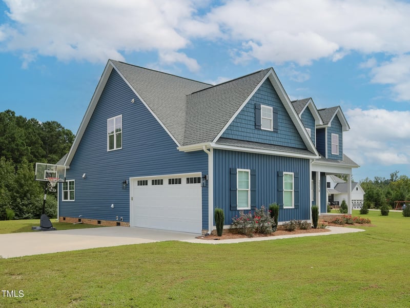 2270 Medlin Rd, Clayton, NC 27527
