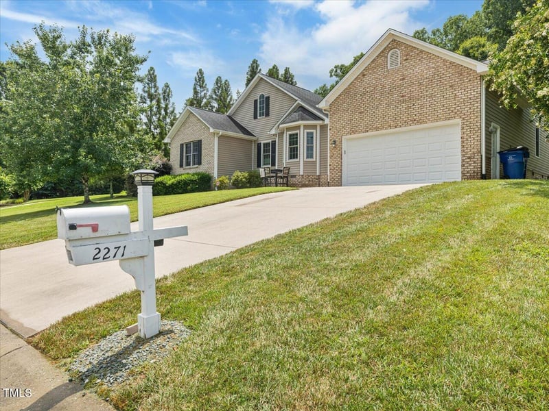 2271 Sunberry Dr, Graham, NC 27253