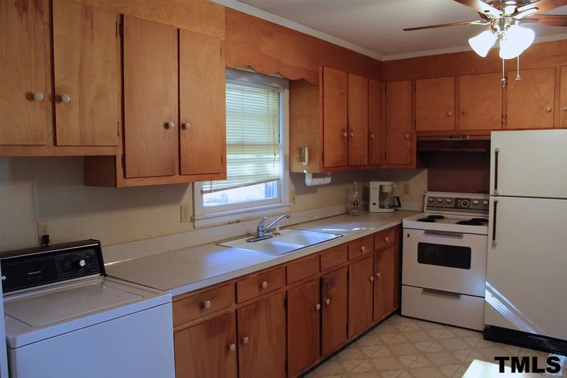 2272 S 3rd St, Mebane, NC 27302