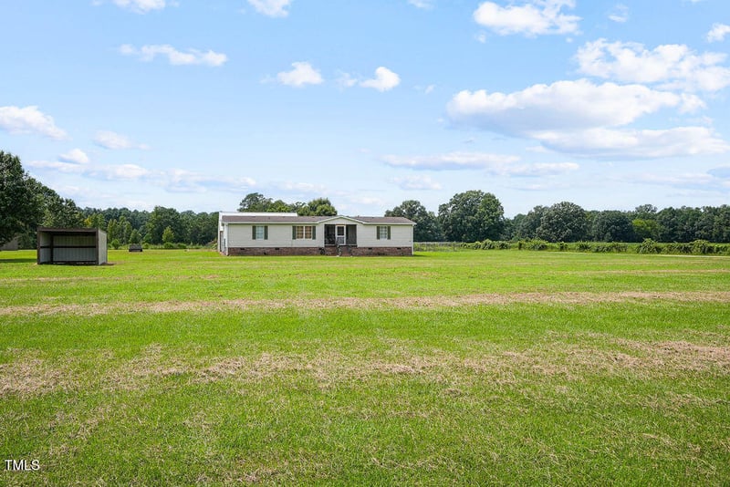2272 Fields Rd, Fayetteville, NC 28312