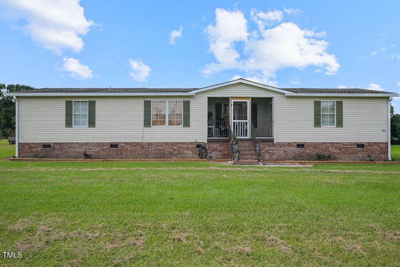 2272 Fields Rd, Fayetteville, NC 28312