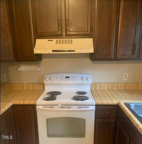 228 Adams St, Cary, NC 27513