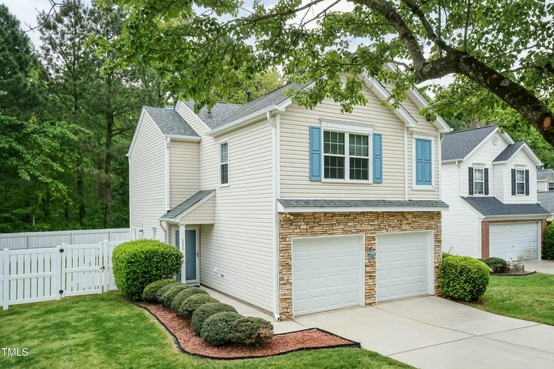228 Adefield Ln, Holly Springs, NC 27540