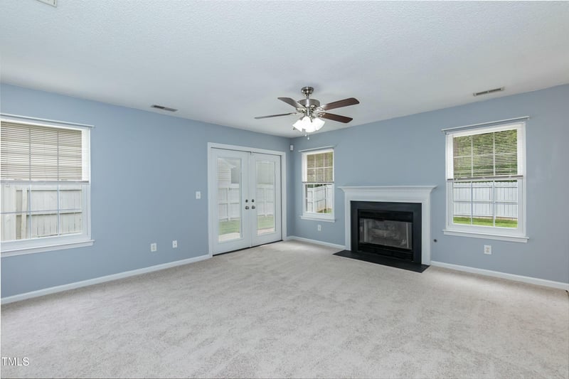 228 Adefield Ln, Holly Springs, NC 27540