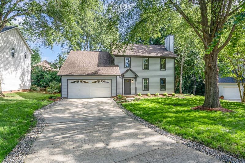 228 Amberglow Dr, Cary, NC 27513
