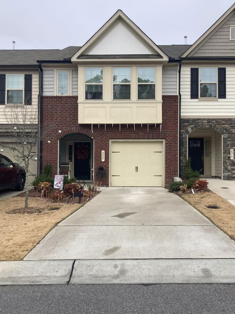 228 Cross Blossom Rd, Durham, NC 27703
