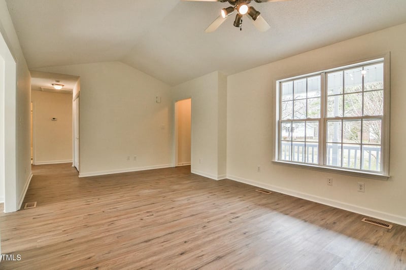 228 Duck Pond Ln, Clayton, NC 27520