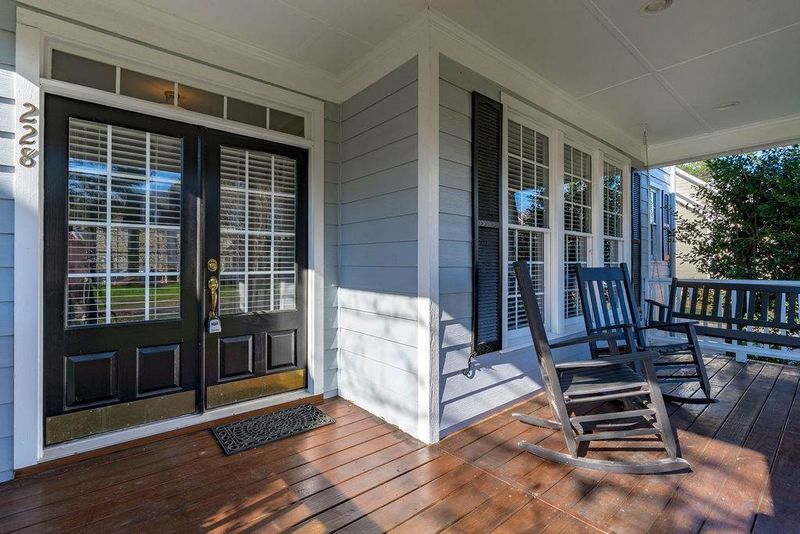 228 Elmcrest Dr, Holly Springs, NC 27540