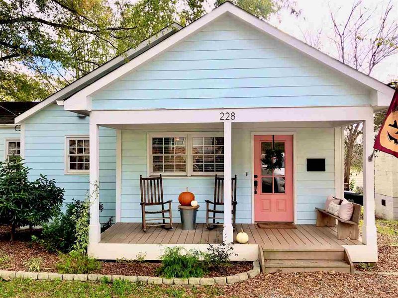 228 Georgetown Rd, Raleigh, NC 27608