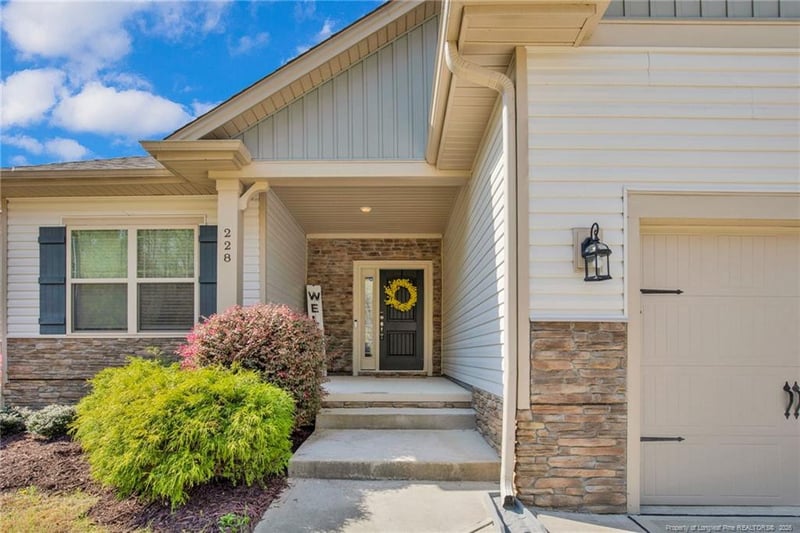 228 Glendale Cir, Sanford, NC 27332