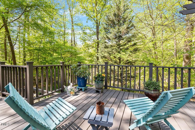 228 Indian Trail Rd, Chapel Hill, NC 27514