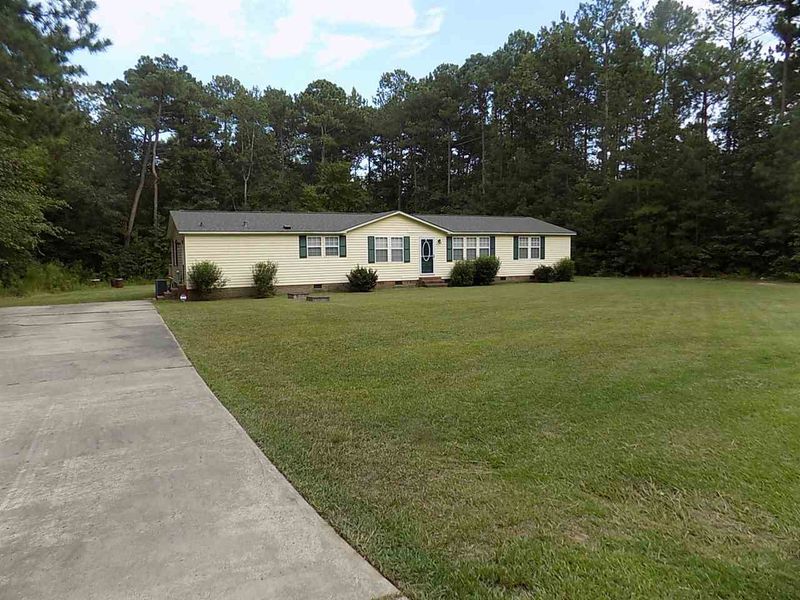 228 Kinton Dr, Willow Springs, NC 27592