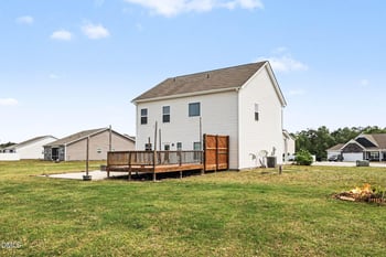 228 Monroe Fields Dr, Benson, NC 27504