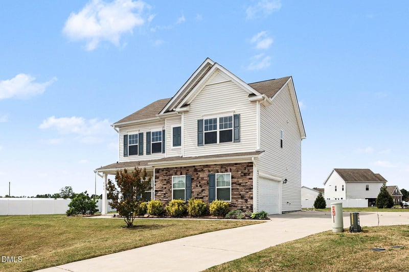 228 Monroe Fields Dr, Benson, NC 27504
