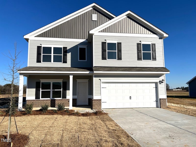 228 Olivia Crossing Ct #8, Four Oaks, NC 27524
