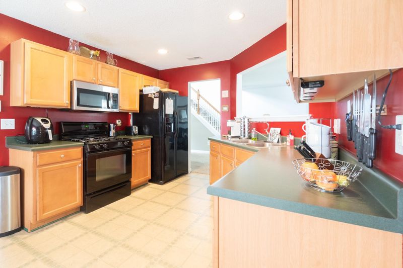 228 Pebblestone Dr, Durham, NC 27703