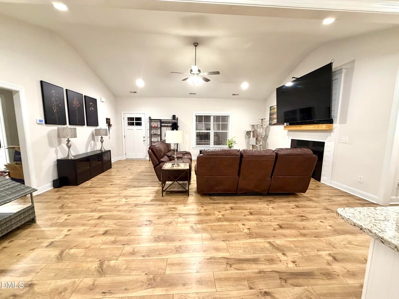 228 Ridgemoore Ct, Four Oaks, NC 27524