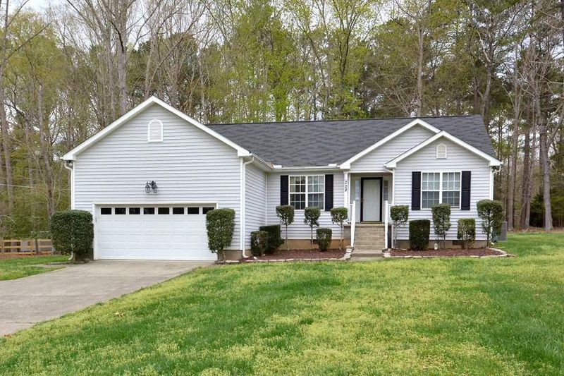 228 S Riverdale Dr, Durham, NC 27712