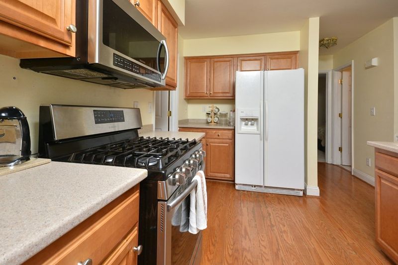228 S Riverdale Dr, Durham, NC 27712