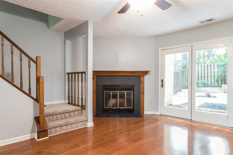 228 Rosebrooks Dr, Cary, NC 27513