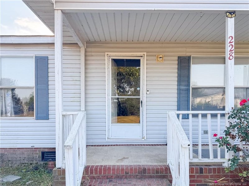 228 Schiller St, Fayetteville, NC 28312
