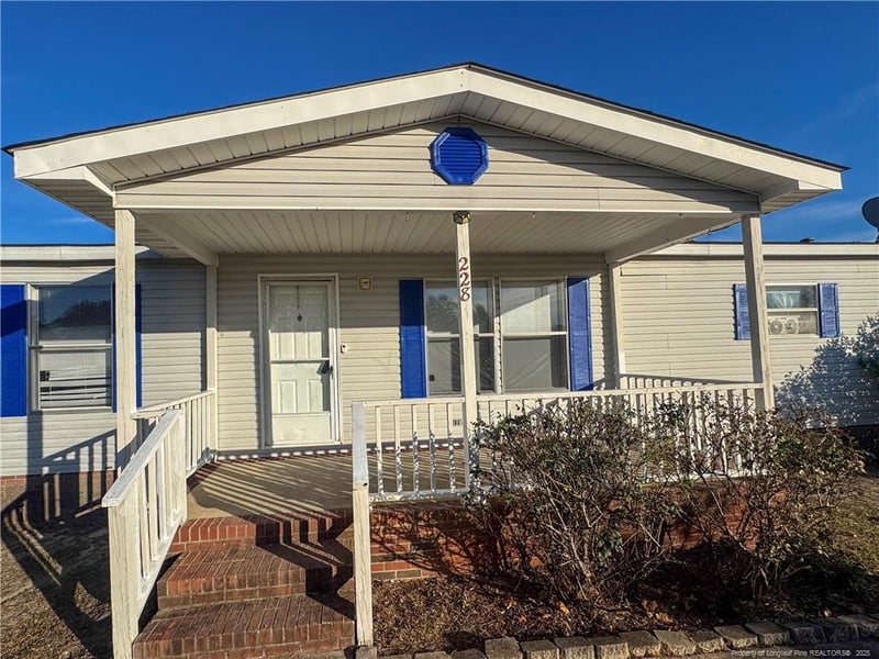 228 Schiller St, Fayetteville, NC 28312