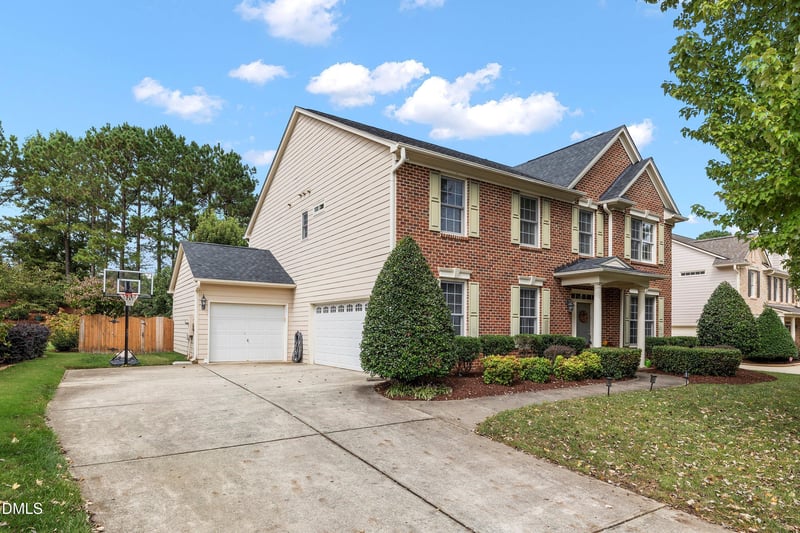 228 Shillings Chase Dr, Cary, NC 27518