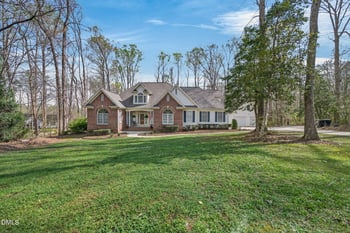 228 Tamworth Dr, Willow Springs, NC 27592