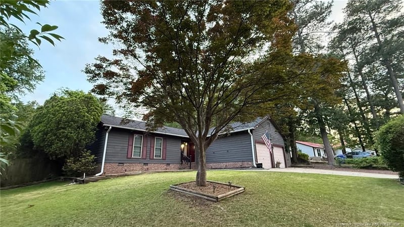 228 Timberlake Dr, Fayetteville, NC 28314