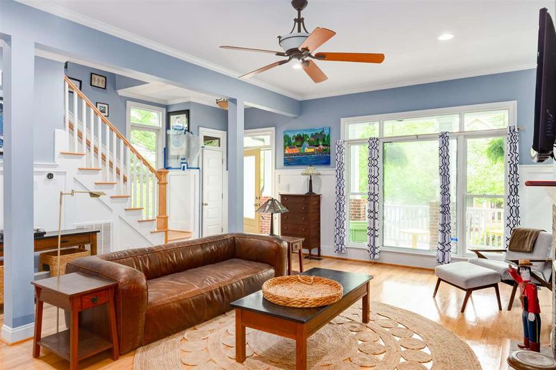 228 W Winmore Ave, Chapel Hill, NC 27516
