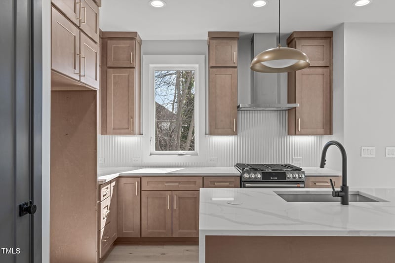 228 Woodsborough Pl, Raleigh, NC 27601