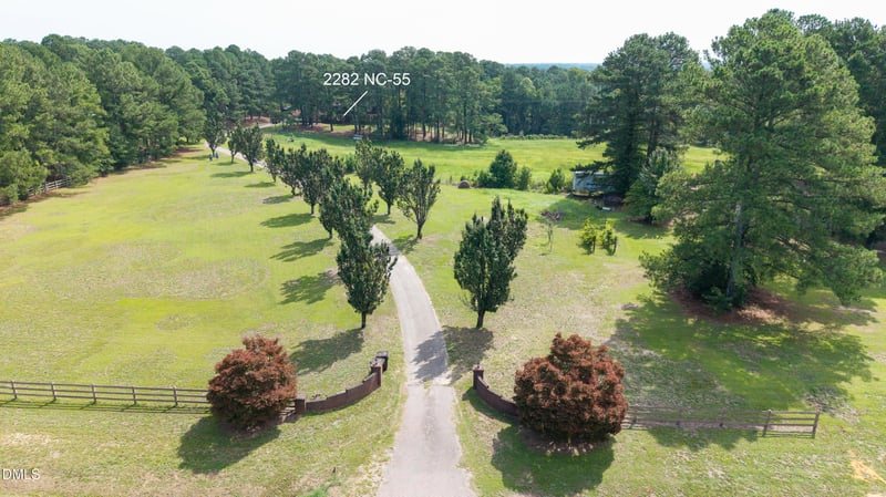 2282 Nc 55 , Coats, NC 27521