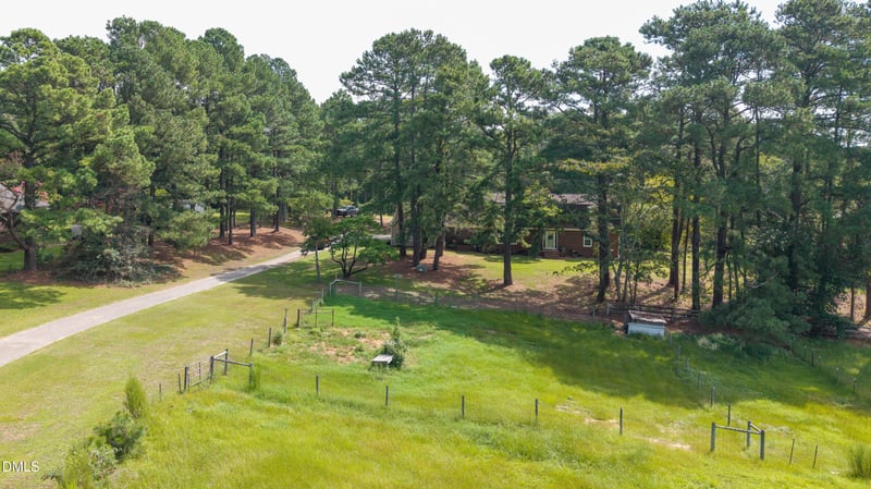 2282 Nc 55 , Coats, NC 27521