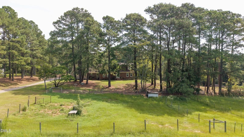2282 Nc 55 , Coats, NC 27521