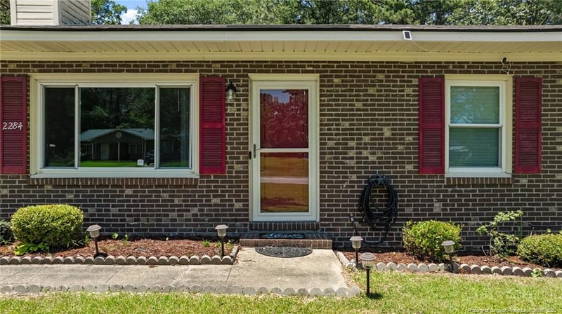 2284 Ridge Manor Dr, Fayetteville, NC 28306