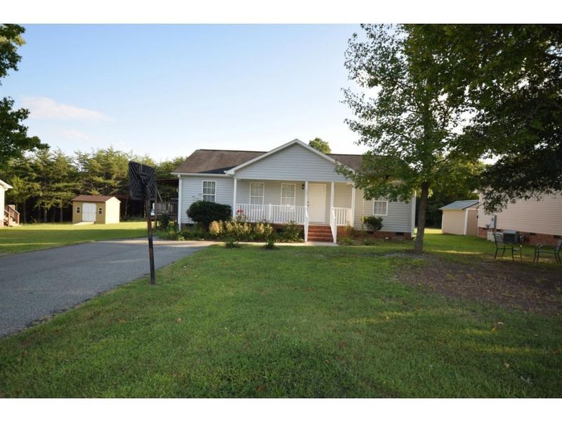 229 Christopher Dr, Burlington, NC 27217
