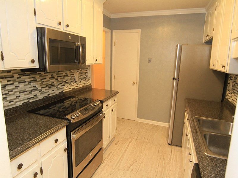 229 Clancy Cir, Cary, NC 27511
