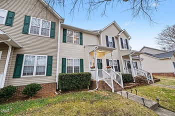 229 Commons Dr, Holly Springs, NC 27540