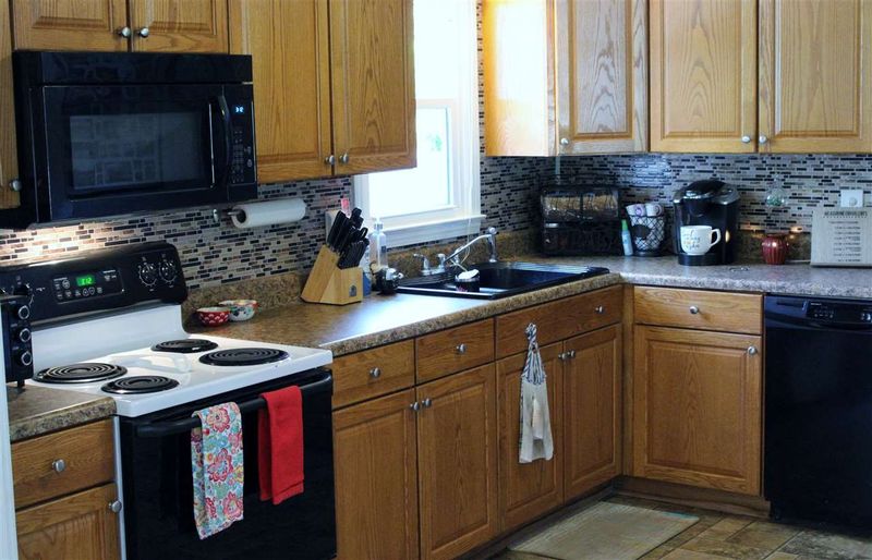 229 Curry St, Mebane, NC 27302