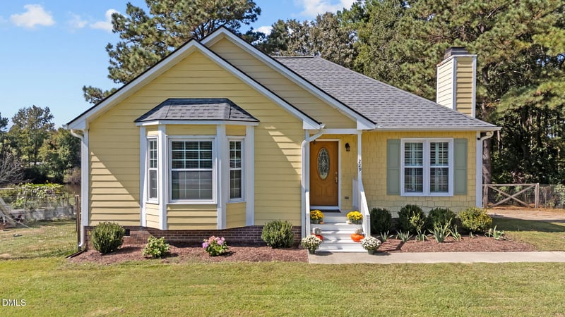 229 Deep Creek Dr, Clayton, NC 27520