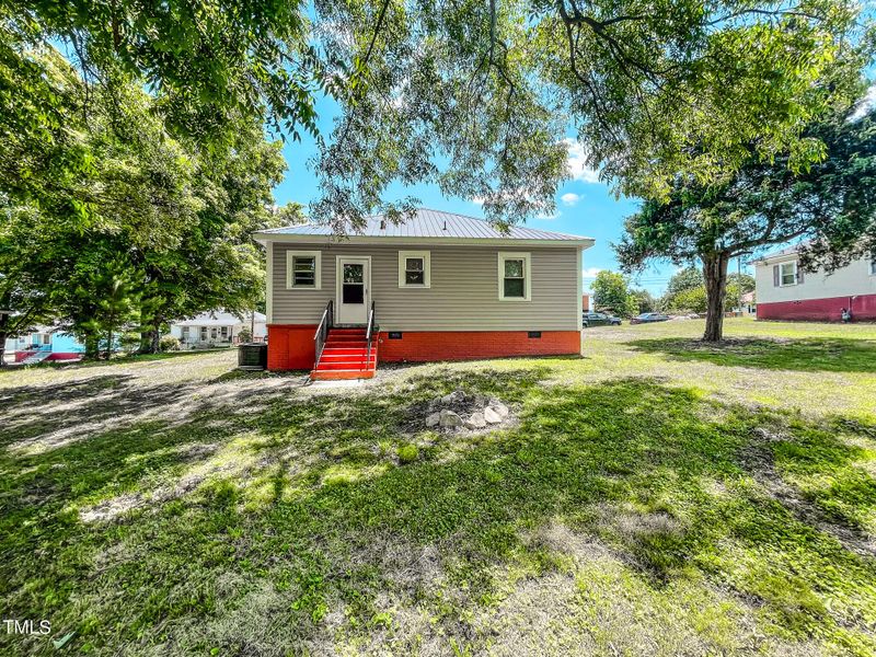 229 Edgar St, Roxboro, NC 27573