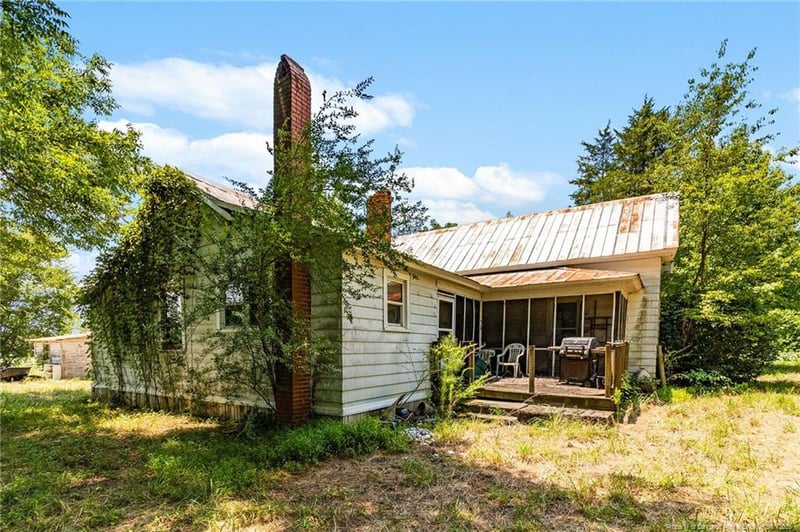 229 Fawn Ln, Sanford, NC 27330
