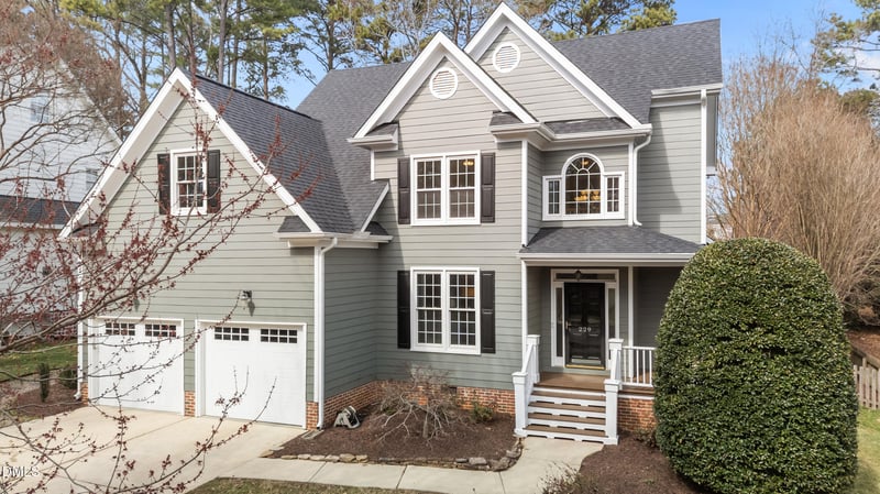 229 Flatrock Ln, Holly Springs, NC 27540